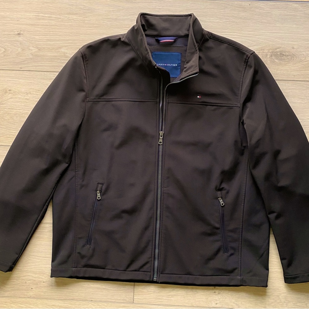 Men’s XL Tommy Hilfiger soft shell jacket